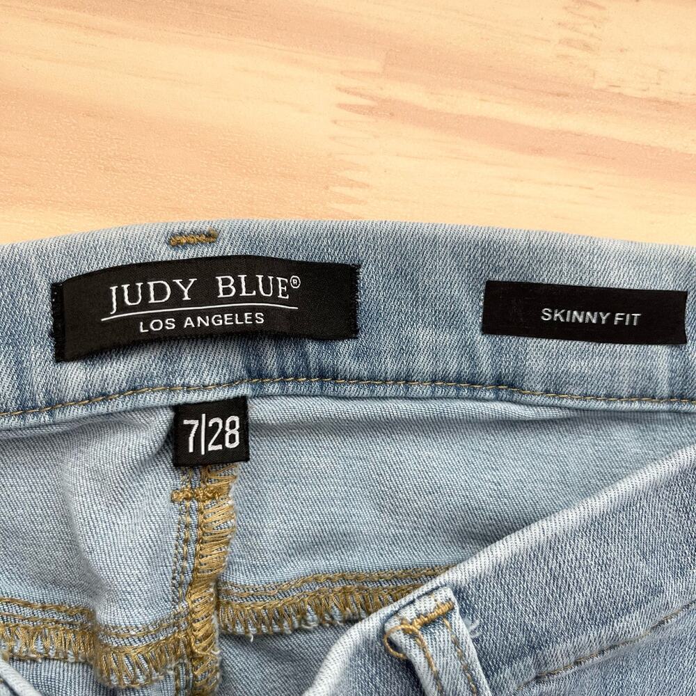 Judy‎ Blue Pull-On Skinny Fit Jeans in Light Blue Wash, Size 7/28 - Picture 4 of 10